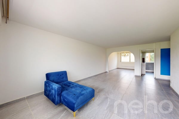 Renovierte 1.5-Zimmer-Wohnung mit unverbaubarer Aussicht 4