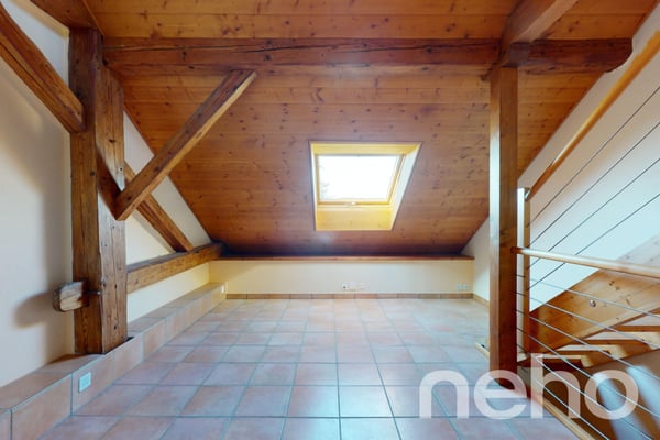 Appartement + bureau indépendant à Ursins ! 8