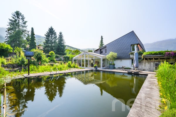 Exklusives EFH in Grabs mit Naturpool & Aussicht in Toplage 1