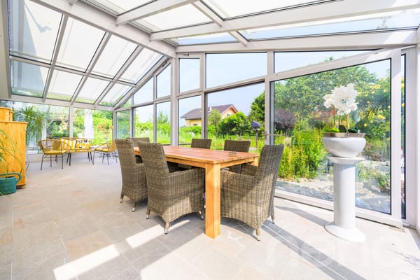 Exklusives EFH in Grabs mit Naturpool & Aussicht in Toplage 10