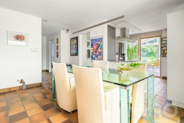 Exklusives EFH in Grabs mit Naturpool & Aussicht in Toplage 7