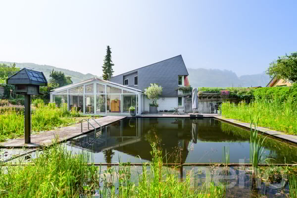 Exklusives EFH in Grabs mit Naturpool & Aussicht in Toplage 2