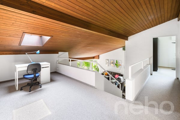 Exklusives EFH in Grabs mit Naturpool & Aussicht in Toplage 11