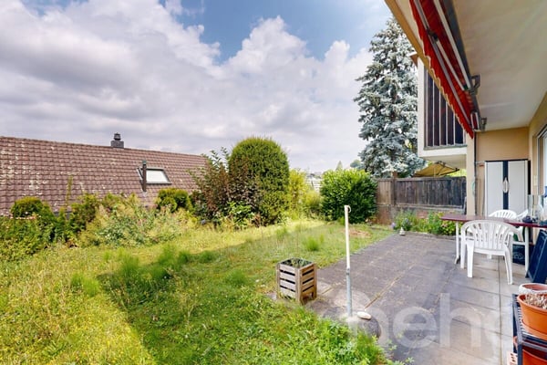 1-Zimmerhaus mit Cheminée und Weitblick in familienfreundlicher Lage 11