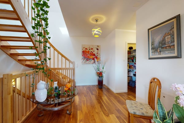 Einfamilien- /Mehrgenerationenhaus mit diversen Nutzungsmöglichkeiten 11