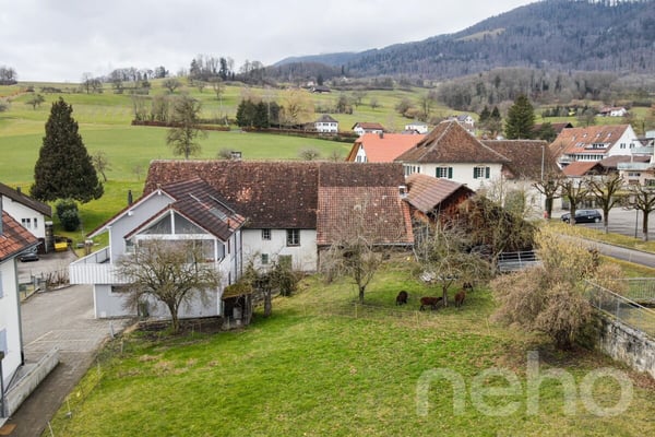 Bauernhaus mit angrenzendem Einfamilienhaus und viel Bauland inkl. 9