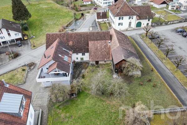 Bauernhaus mit angrenzendem Einfamilienhaus und viel Bauland inkl. 2