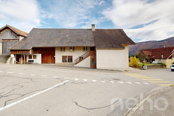 Bauernhaus mit angrenzendem Einfamilienhaus und viel Bauland inkl. 11
