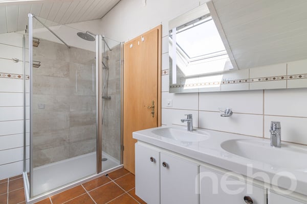 VILLA D?ARCHITECTE AVEC PISCINE DANS UN ÉCRIN DE VERDURE TRANQUILLE 8