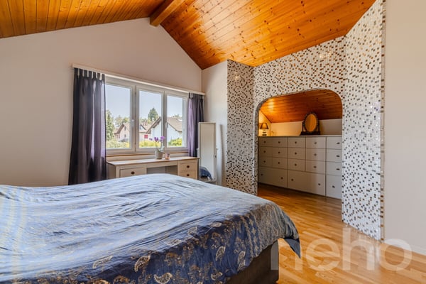 VILLA D?ARCHITECTE AVEC PISCINE DANS UN ÉCRIN DE VERDURE TRANQUILLE 9