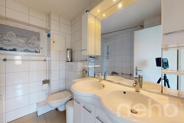 Freistehendes Einfamilienhaus mit grossem Garten und schöner Weitsicht 11