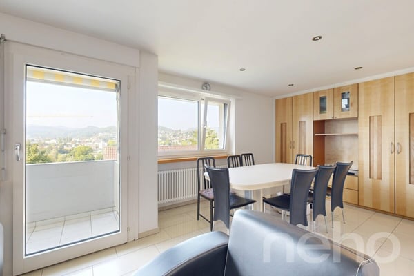 Freistehendes Einfamilienhaus mit grossem Garten und schöner Weitsicht 5