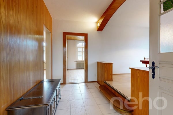 Grosszügiges Zweifamilienhaus mit Charakter und Potenzial 12