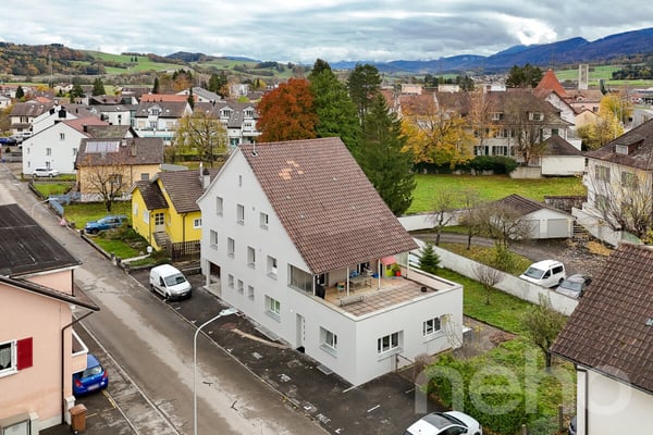 Immeuble avec excellent Rendement Entièrement Rénové  ! 3