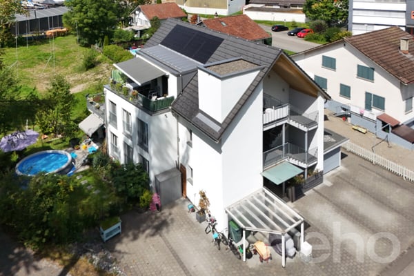 Wohnen & Investieren am Zürichsee ? Modernes MFH mit 4 Einheiten 10