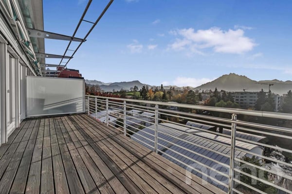 Helle 2.5-Zimmer?Attikawohnung mit Pilatusblick im Büttenenquartier 10
