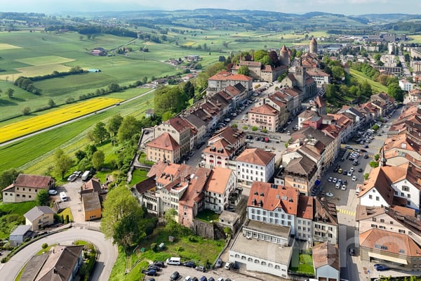 Bel immeuble de rendement à réinventer dans le centre historique 12