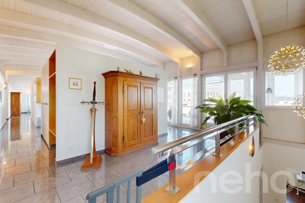 Attraktives Wohn- und Geschäftshaus mit stilvoller Wohnung 8