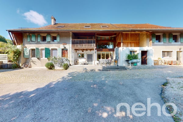 Ferme rénovée avec écurie de propriétaire 2