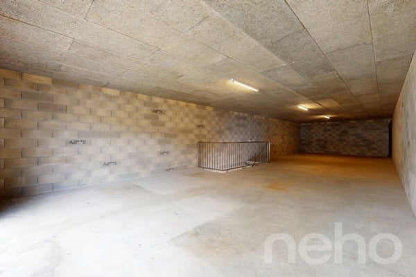 Local polyvalent pour exploitants ou investisseurs 8