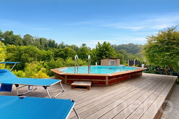 Splendide Villa avec piscine à Orbe 1