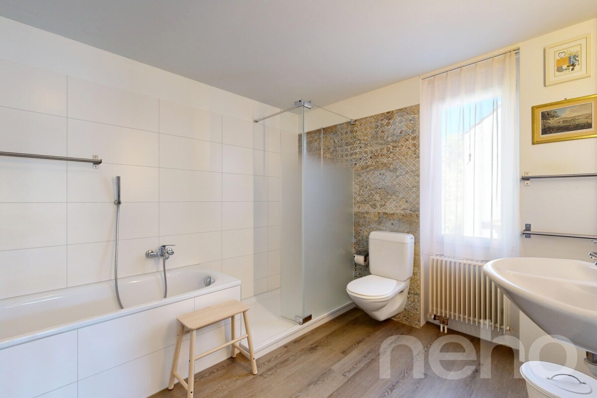Immobilie in Rüfenach Ag - 8.5-Zimmer-Eckhaus in Rüfenach: Viel Platz für Familie und Home-Office - Bild 11