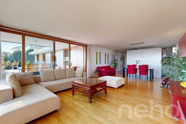 Lichtdurchflutete 5.5-Zimmer-Terrassenwohnung mit Panorama-Seesicht 3