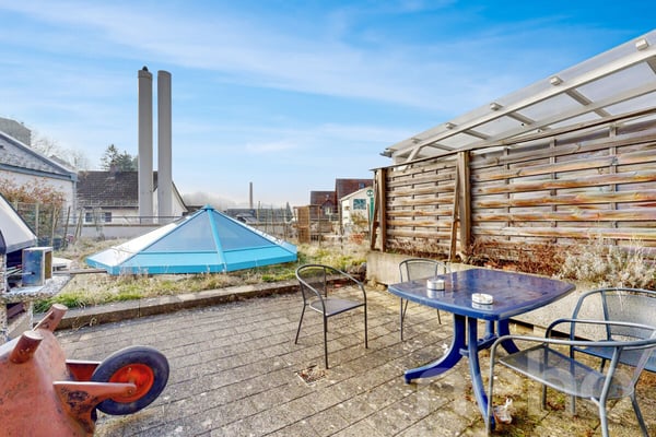 Gemütliches Wohnen auf zwei Etagen mit sonniger Terrasse 1