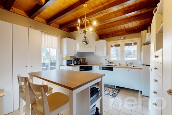 Chalet familial avec studio indépendant et terrain de 1 085 m² 8