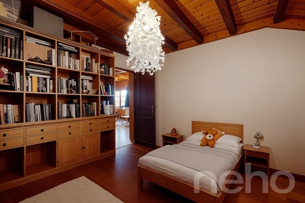 Chalet familial avec studio indépendant et terrain de 1 085 m² 9