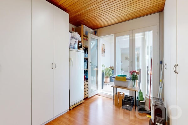 Charmante und grosszügige Dachwohnung an ruhiger Lage 11