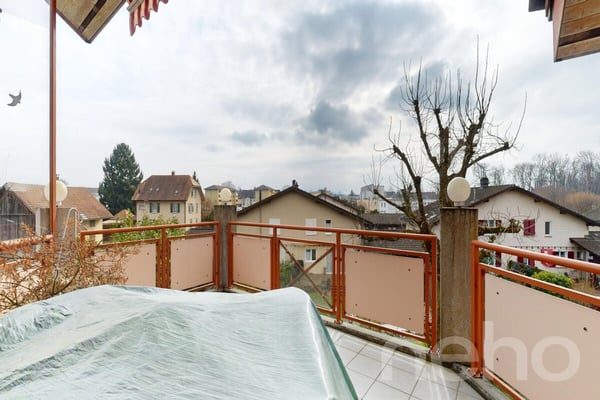 Charmante und grosszügige Dachwohnung an ruhiger Lage 9