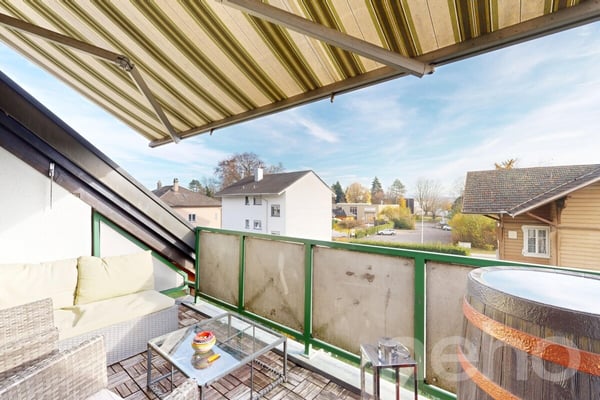 Grosszügige Dachwohnung mit Galerie an zentraler Lage 10