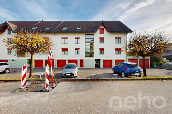Grosszügige Dachwohnung mit Galerie an zentraler Lage 12