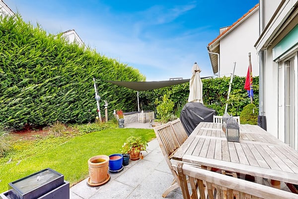 Geräumiges 5-Zimmer Doppeleinfamilienhaus an bevorzugter Wohnlage 12