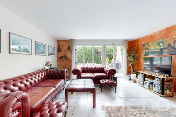 Geräumiges 5-Zimmer Doppeleinfamilienhaus an bevorzugter Wohnlage 2