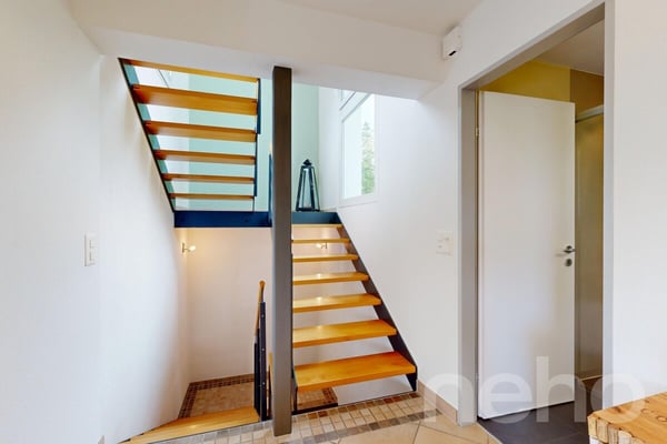 Unverbaubares Panorama: Exklusives 5.5-Zimmer-Einfamilienhaus mit Pool 8