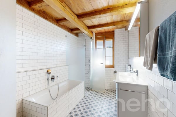 Liebhaberobjekt mit Charme, viel Platz und moderner Technik 8
