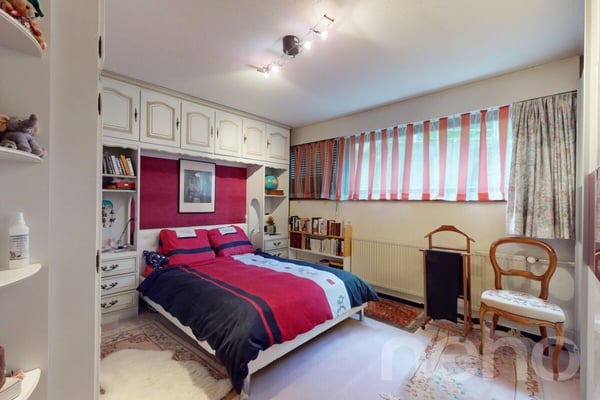 Superbe 4,5 pièces avec jardin, vue montagne et garage 4