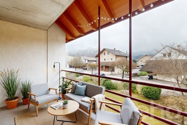 Helle 4.5-Zimmerwohnung mit Cheminée, Balkon, Grünblick. Nähe Thun. 9