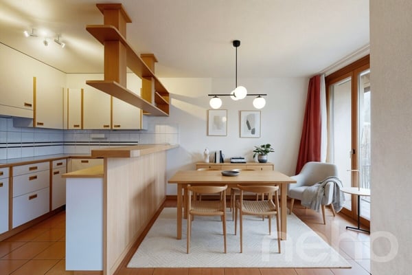 Helle 4.5-Zimmerwohnung mit Cheminée, Balkon, Grünblick. Nähe Thun. 4