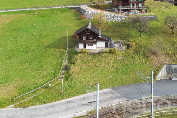 Exclusif : Chalet 2.5 pièces avec jardin 1