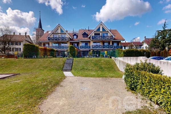 Grand appartement de 4,5pces avec vue imprenable à Gollion 1