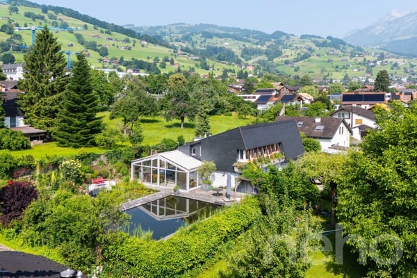 EFH in Grabs mit Naturpool, Privatsphäre & Gartenidylle 1
