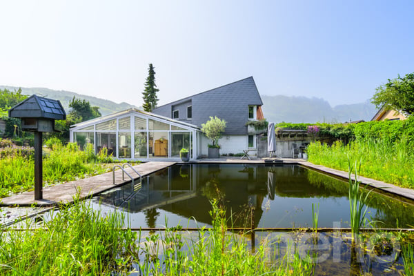 EFH in Grabs mit Naturpool, Privatsphäre & Gartenidylle 2