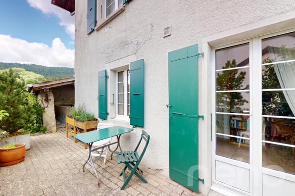 Maison villageoise rénovée avec jardin et fort potentiel 4