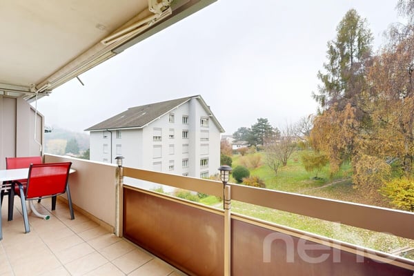 Spacieux 5.5 pièces de 160 m² au calme avec vue dégagée 11
