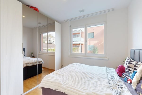 Moderne 3.5-Zimmer-Gartenwohnung mit 184 m² Garten und Sitzplatz 9