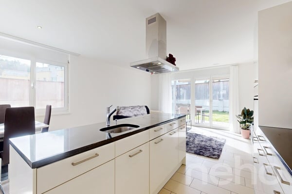 Moderne 3.5-Zimmer-Gartenwohnung mit 184 m² Garten und Sitzplatz 4