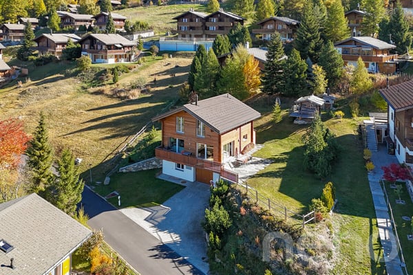 Magnifique chalet avec vue panoramique à Bürchen 2